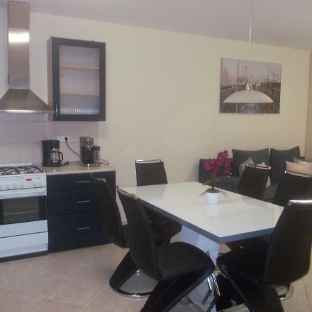 セゲドCentrum Apartmanアパートメント エクステリア 写真