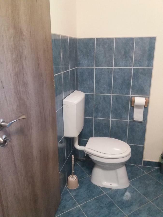 セゲドCentrum Apartmanアパートメント エクステリア 写真