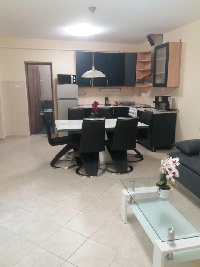 セゲドCentrum Apartmanアパートメント エクステリア 写真
