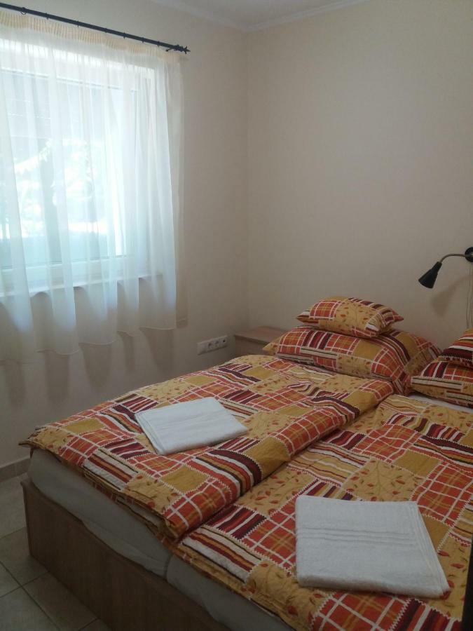 セゲドCentrum Apartmanアパートメント エクステリア 写真