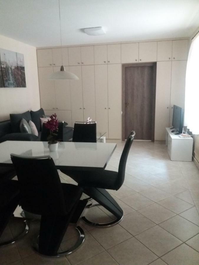 セゲドCentrum Apartmanアパートメント エクステリア 写真